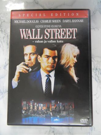 Wall Street - rahan ja vallan katu (DVD)